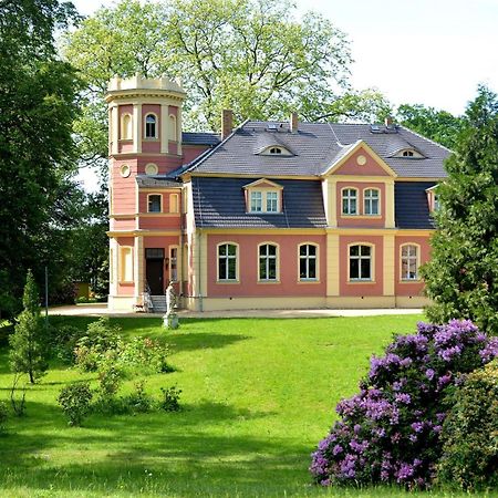 Ferienwohnung Im Gutshof Direkt Gegenueber Dem Schloss, Rhododendronpark Mit Terrasse Und Wlan Kromlau Buitenkant foto