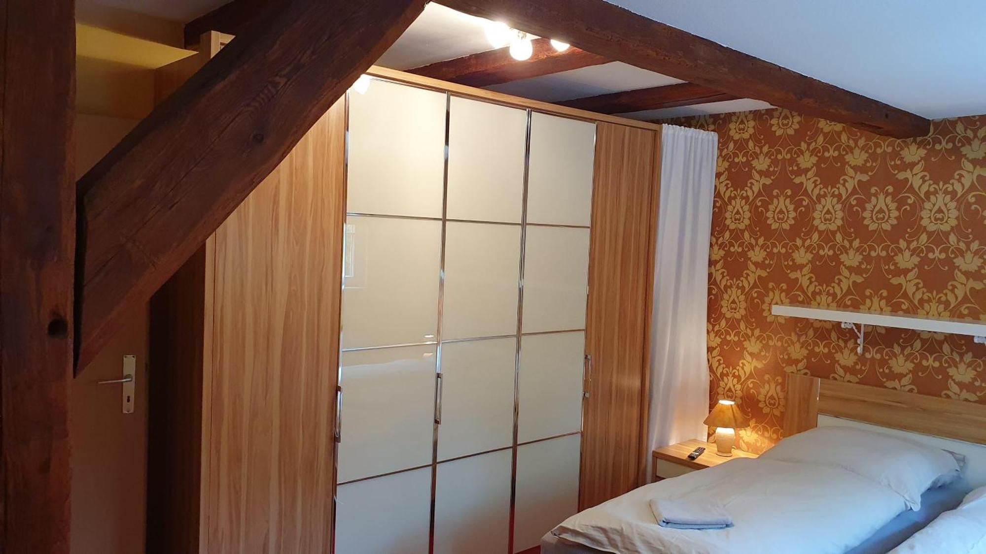 Ferienwohnung Im Gutshof Direkt Gegenueber Dem Schloss, Rhododendronpark Mit Terrasse Und Wlan Kromlau Buitenkant foto