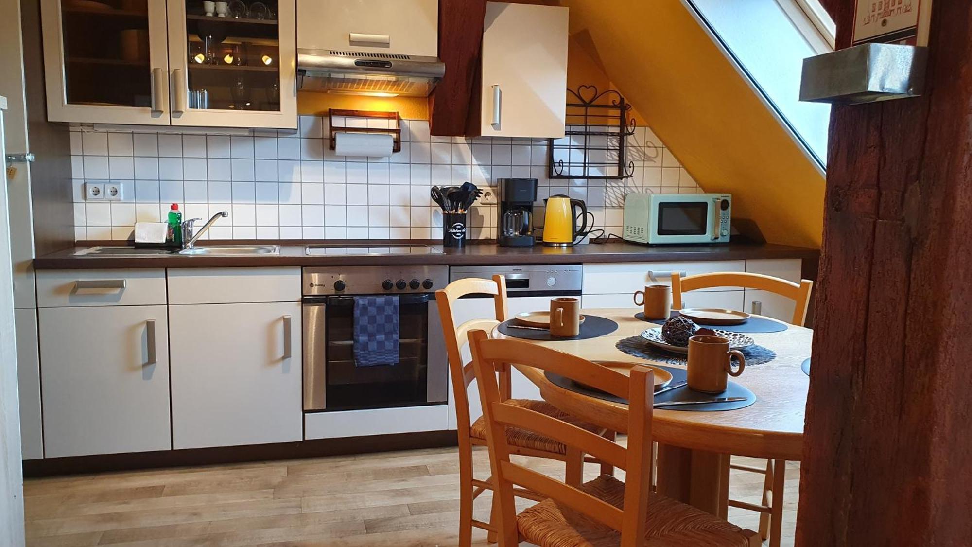 Ferienwohnung Im Gutshof Direkt Gegenueber Dem Schloss, Rhododendronpark Mit Terrasse Und Wlan Kromlau Buitenkant foto
